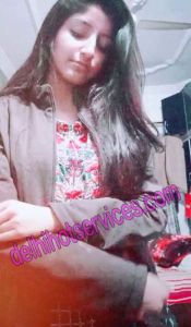 Nisha Kaur: Elegant and Charming Escort in Kirti Nagar